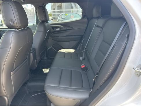 Certified 2025 Chevrolet TrailBlazer ACTIV w/ Convenience Package AWD/4WD image 17