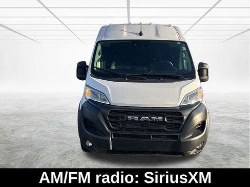 Used 2025 RAM ProMaster 2500 w/ Convenience Group FWD image 9
