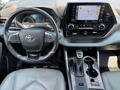 Used 2021 Toyota Highlander Limited