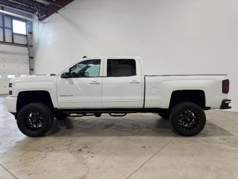 Used 2015 Chevrolet Silverado 2500 LT image 2