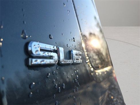 Used 2019 GMC Acadia SLE image 19