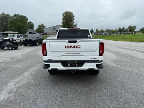Used 2022 GMC Sierra 1500 AT4 w/ AT4 Preferred Package AWD/4WD image 4