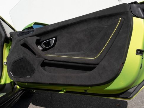Used 2024 Lamborghini Huracan Sterrato AWD/4WD image 13