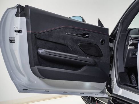 Used 2026 Aston Martin V8 Vantage S RWD image 31