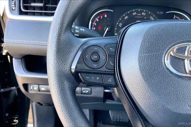 Certified 2025 Toyota RAV4 XLE w/ Convenience Package FWD image 23