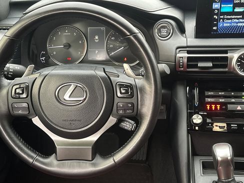Used 2022 Lexus IS 300 image 14