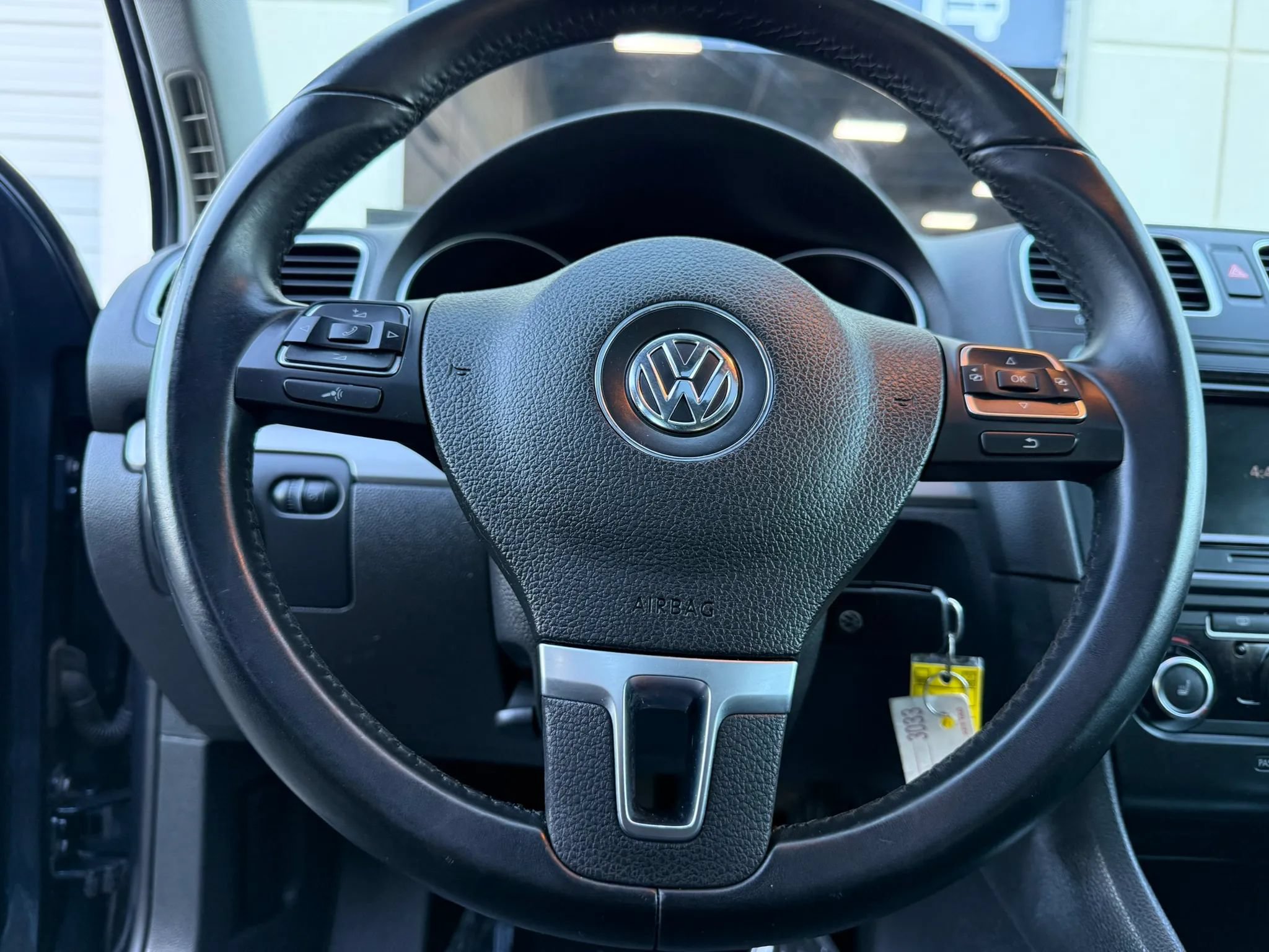 Used 2013 Volkswagen Golf 4-Door FWD image 31