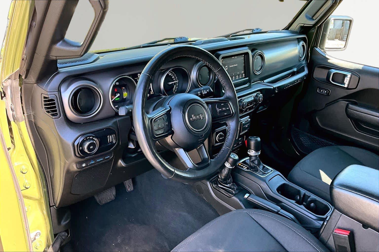 Used 2023 Jeep Wrangler Unlimited w/ Cold Weather Group AWD/4WD image 18