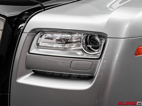 Used 2014 Rolls-Royce Ghost RWD image 12