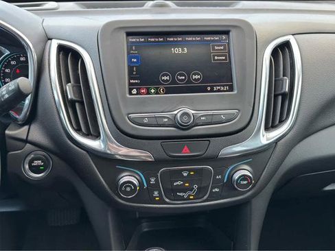 Used 2021 Chevrolet Equinox LT image 21