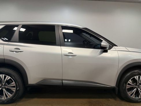 Used 2023 Nissan Rogue SV AWD/4WD image 32