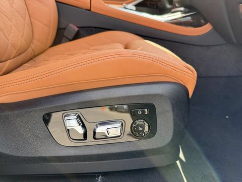 New 2027 BMW X7 xDrive40i w/ M Sport Package AWD/4WD image 17