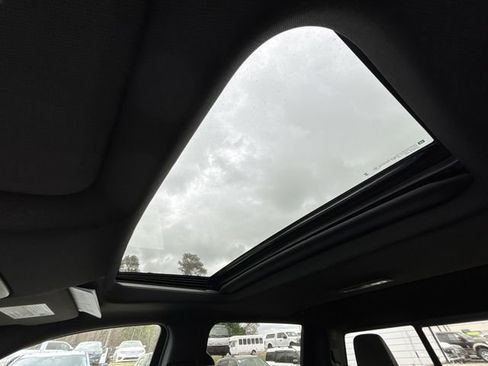 Used 2024 Chevrolet Silverado 1500 ZR2 w/ Technology Package image 30