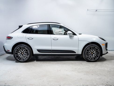 New 2026 Porsche Macan image 8