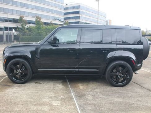 Used 2025 Land Rover Defender 110 V8 image 6