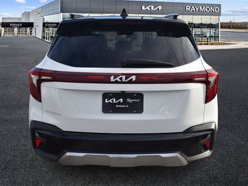 Certified 2025 Kia Seltos S image 4