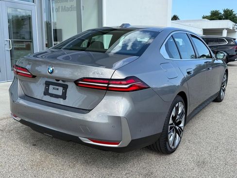 Used 2026 BMW 540i xDrive AWD/4WD image 3