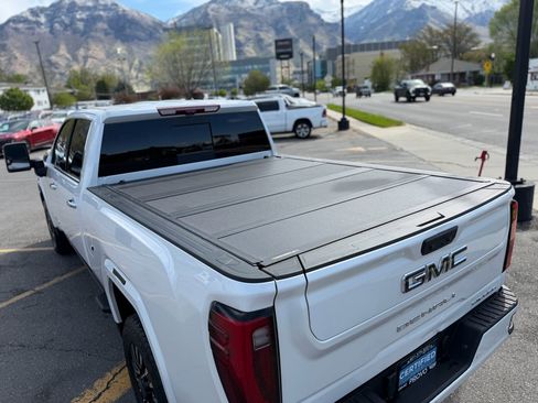 Used 2025 GMC Sierra 2500 Denali Ultimate image 11