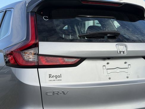 Used 2024 Honda CR-V LX image 11