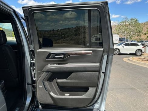 Certified 2025 Chevrolet Suburban Premier AWD/4WD image 19