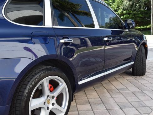 Used 2004 Porsche Cayenne Turbo AWD/4WD image 27