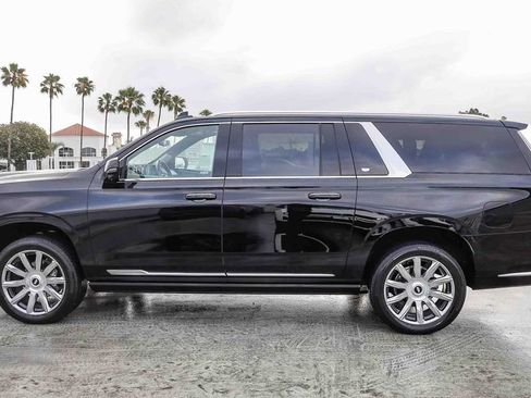 Used 2024 Cadillac Escalade ESV Premium Luxury Platinum AWD/4WD image 14