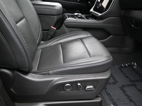 Used 2025 GMC Yukon Denali AWD/4WD image 51