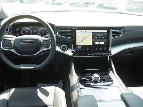 New 2026 Jeep Grand Wagoneer Limited AWD/4WD image 15