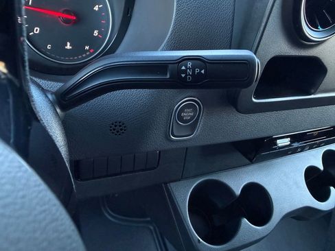 Used 2025 Mercedes-Benz Sprinter 2500 image 32