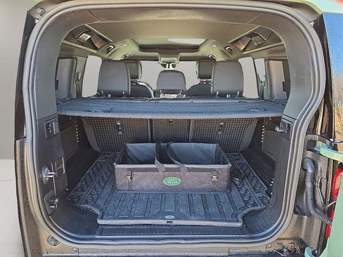 Used 2023 Land Rover Defender 110 75th Limited Edition image 13