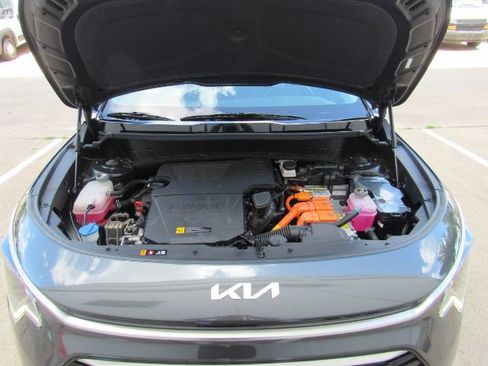 Used 2023 Kia Niro EX Touring image 58
