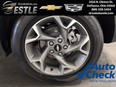 Used 2025 Chevrolet Trax LT w/ LT Convenience Package FWD image 7