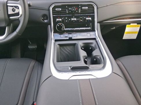 New 2026 Nissan Armada SL image 3