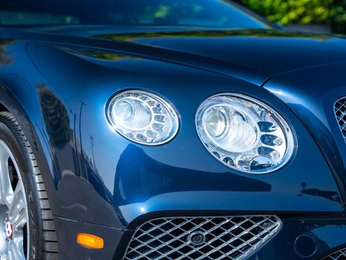 Used 2016 Bentley Continental GT image 17