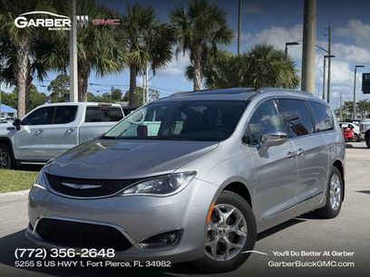 Used 2018 Chrysler Pacifica Limited
