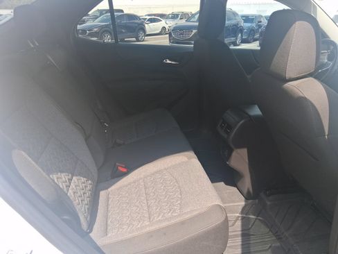 Used 2024 Chevrolet Equinox LT FWD image 16