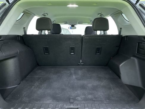 Used 2021 GMC Terrain SLE image 28