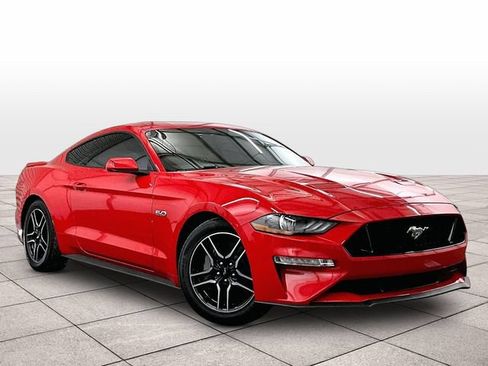 Used 2019 Ford Mustang GT RWD image 2
