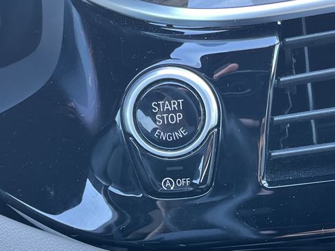 Used 2021 BMW 530i w/ Premium Package image 10