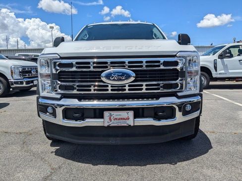 New 2025 Ford F550 4x4 Crew Cab Super Duty image 8