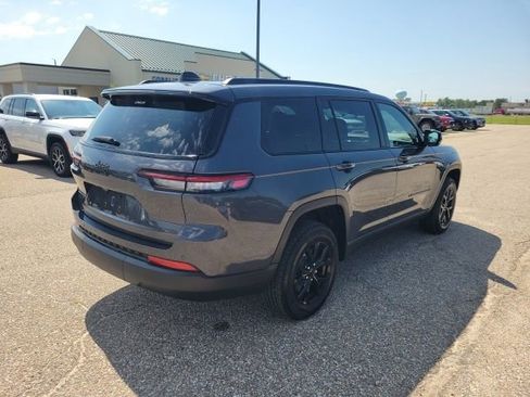 New 2025 Jeep Grand Cherokee L Altitude image 22