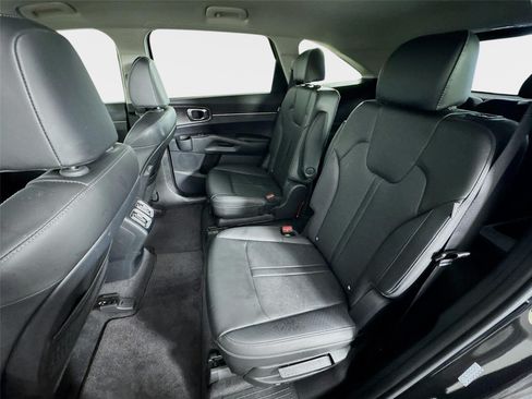 Certified 2025 Kia Sorento EX FWD image 22