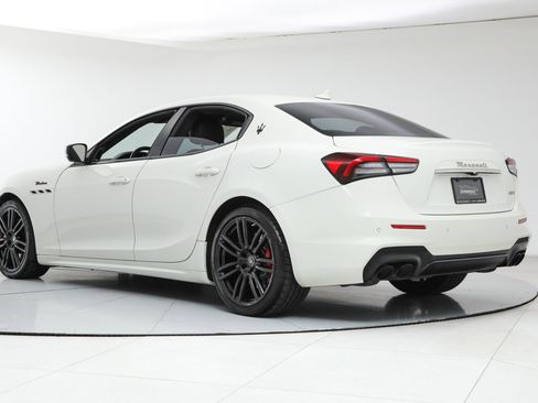 Certified 2023 Maserati Ghibli Modena Q4 image 3