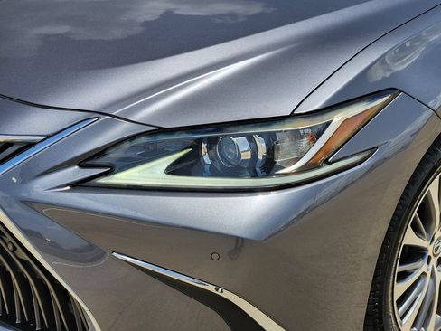 Used 2019 Lexus ES 350 w/ Premium Package FWD image 9