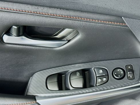 Used 2025 Nissan Sentra SR w/ Midnight Edition FWD image 22
