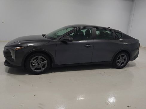 Used 2025 Kia K4 FWD image 2