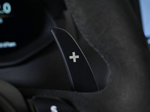 Used 2023 Aston Martin V8 Vantage Coupe image 21