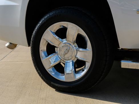 Used 2017 Chevrolet Tahoe LT w/ LT Signature Package image 55