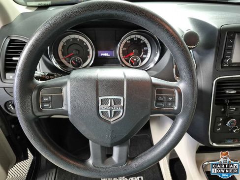 Used 2014 Dodge Grand Caravan SXT FWD image 11
