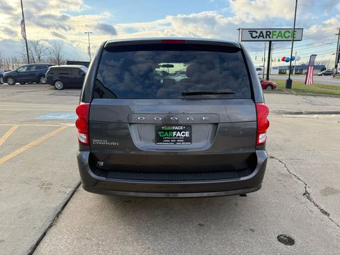 Used 2015 Dodge Grand Caravan SE w/ Quick Order Package 29E SE image 11